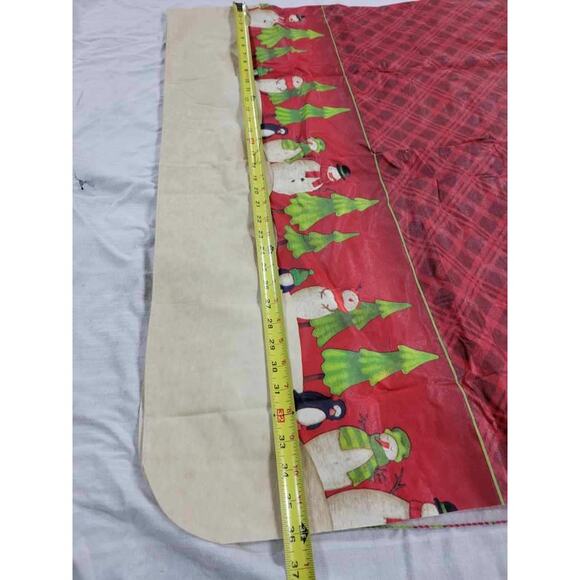 Vtg Holiday christmas Vinyl Tablecloth rectangle red snowman penguin 58x38 green - Picture 4 of 4